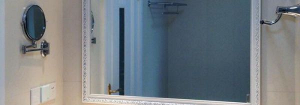 为什么洗澡时镜子上会有水雾