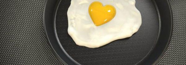 鸡蛋粘锅底是什么原因