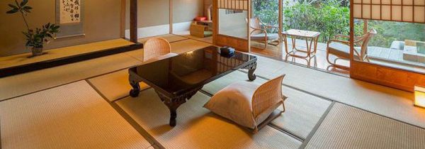 一泊两食是什么意思