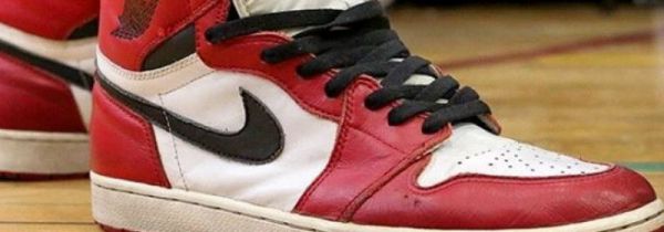 aj1可以放几cm增高鞋垫