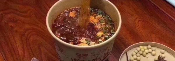 嗨吃家酸辣粉真假对比