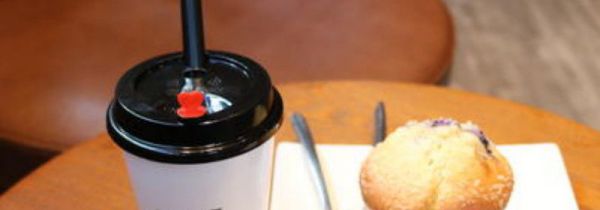 咖啡盖上哪个孔是喝的