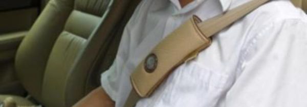 米色安全带脏了怎么洗