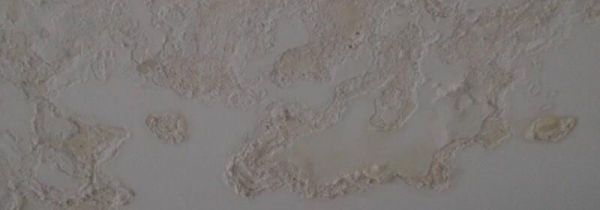 墙壁潮湿可以贴墙纸吗