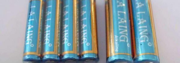 干电池的负极是用什么金属制成的