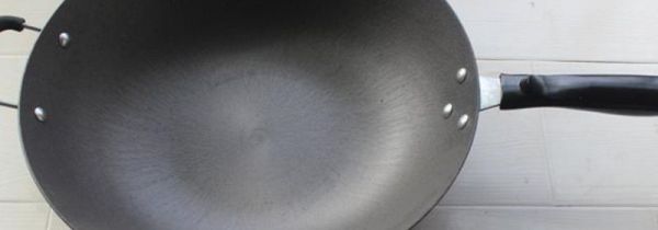 炒锅内壁积碳怎么清理