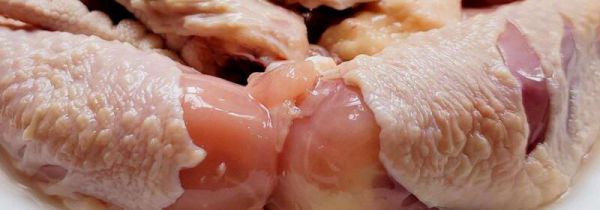 鸡肉放冰箱要不要洗