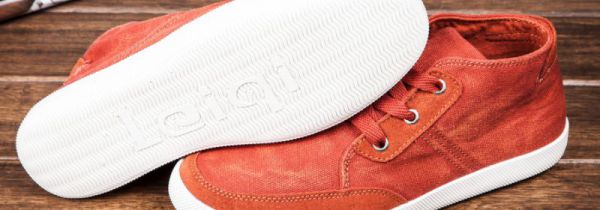 鞋子除湿除臭的方法