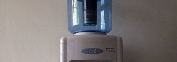 清洗饮水机用什么清洗