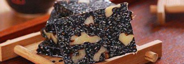 阿胶糕可以和柿子一起吃吗