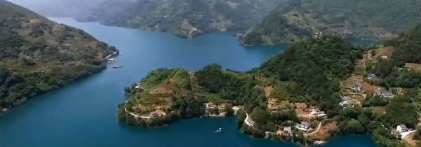 长江三峡指的是哪三峡