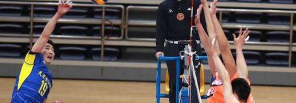 排球得分后连续发球吗