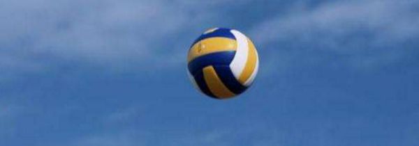 排球击球点在什么位置