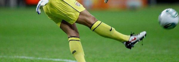 踢球腿的发力顺序