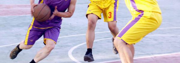 篮球投球时什么叫打手