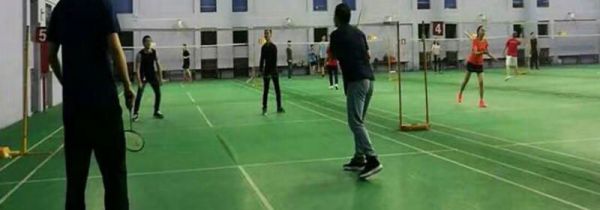 打羽毛球能瘦腿吗