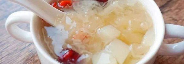 冰糖银耳炖雪梨的禁忌