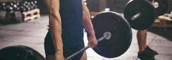 罗马尼亚硬拉和传统硬拉的区别