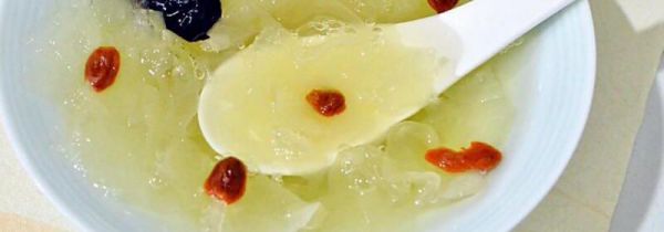 银耳凉拌不焯水有毒吗