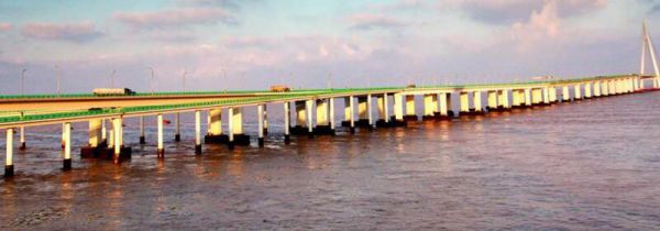 钱塘江入海的地方叫什么湾