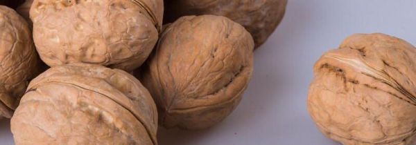 那三种人不能吃核桃