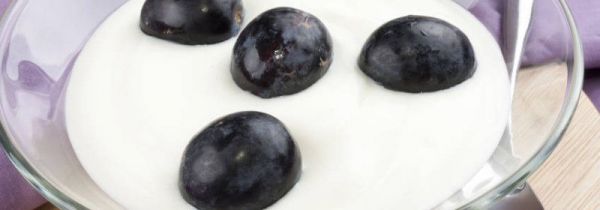 葡萄可以和酸奶一起吃吗