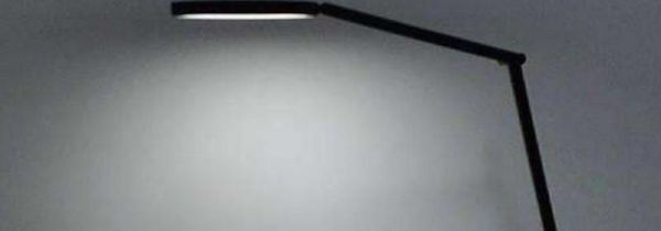 台灯为什么有电流声