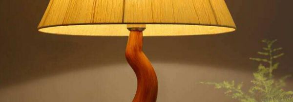 台灯为什么自己会亮