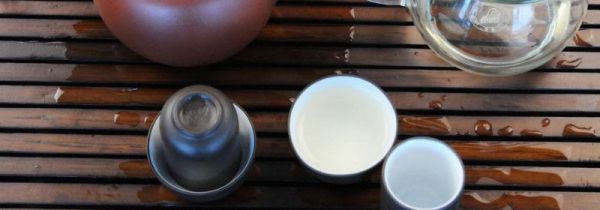 茶具消毒锅需要放水吗