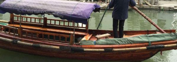 坐船是坐船头还是船尾比较晕