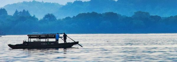 西湖什么时间免费的