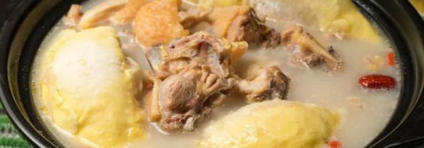 榴莲壳煲鸡汤的做法