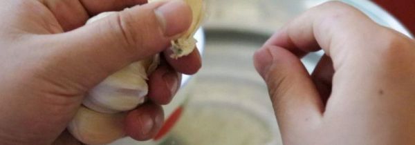 怎样快速剥掉大蒜皮