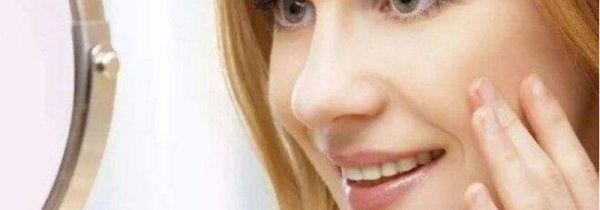 晚上先擦精华还是面霜