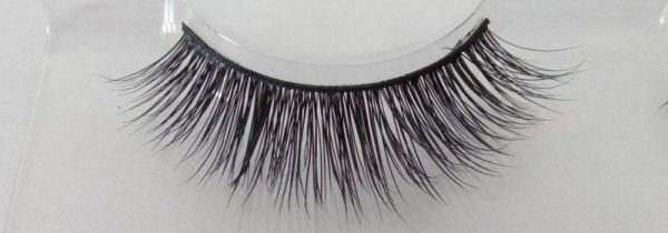 接睫毛多久补一次