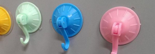 吸盘挂钩吸不住玻璃怎么办