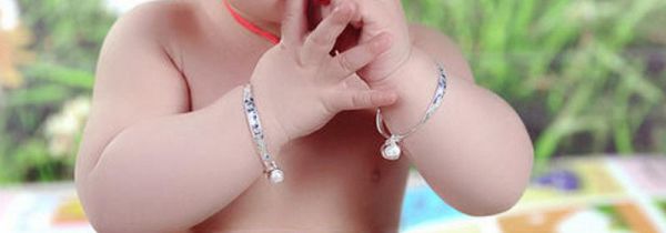 送宝宝银手镯什么寓意