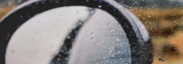 夏季下雨车窗起雾怎么办