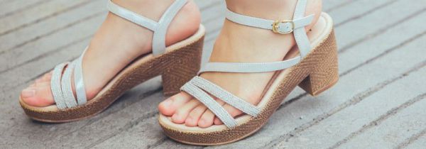 凉鞋味道大怎么除味