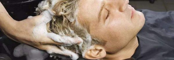 夏天天天洗头好吗