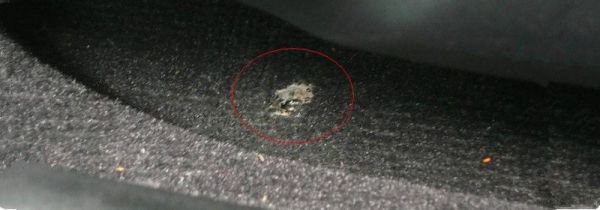 烟头掉在车上痕迹怎么处理