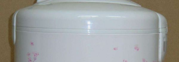 电饭煲有塑料味有毒吗