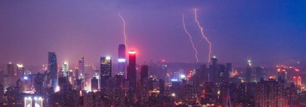 闪电是怎么形成的