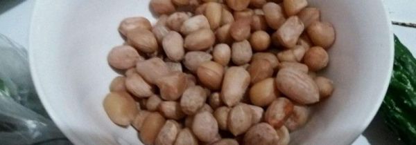 没煮熟的花生可以吃吗