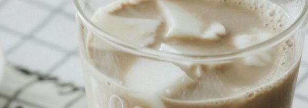 为什么喝奶茶会睡不着