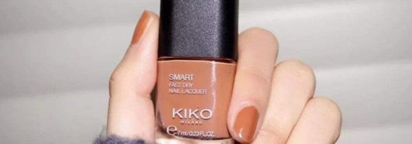 指甲油弄到衣服上应该怎么弄掉