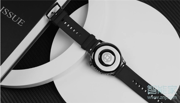 华为watch3后盖是塑料的吗