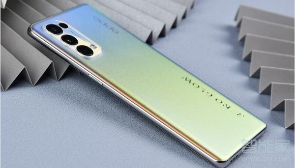 opporeno5pro和pro+区别