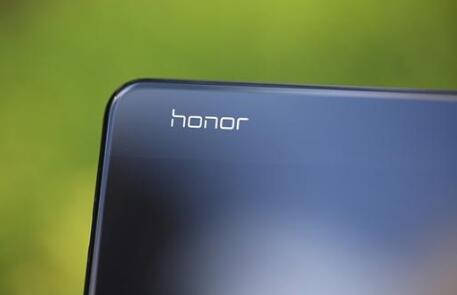 荣耀9X有耳机孔吗？数据线接口是Type-C接口吗