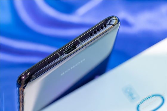 荣耀20pro国行版多少钱 荣耀20PRO上市时间与配置开箱图赏